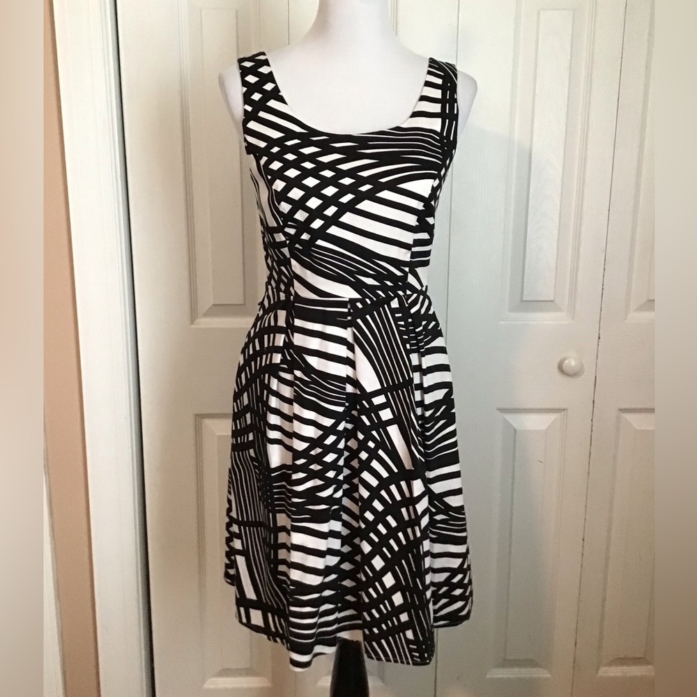 Spence Black/White Striped Dress Size 8